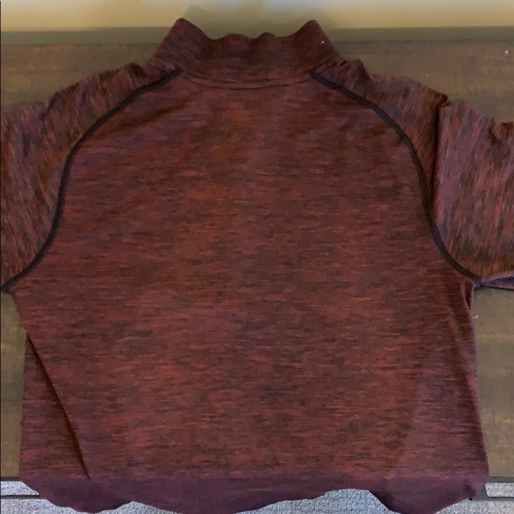 Lululemon Metal Vent 1/4 Zip Red (M) - Picture 2 of 2